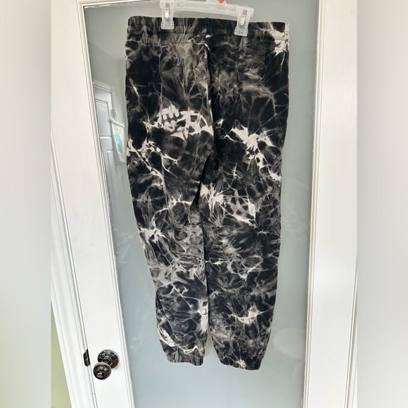 Luna Sweatpants Size Medium - Picture 3 of 4